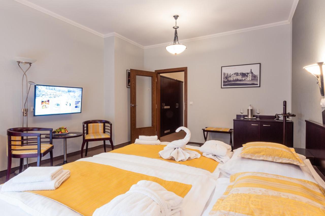 Hotel Studanka Рихнов-над-Кнежноу Экстерьер фото