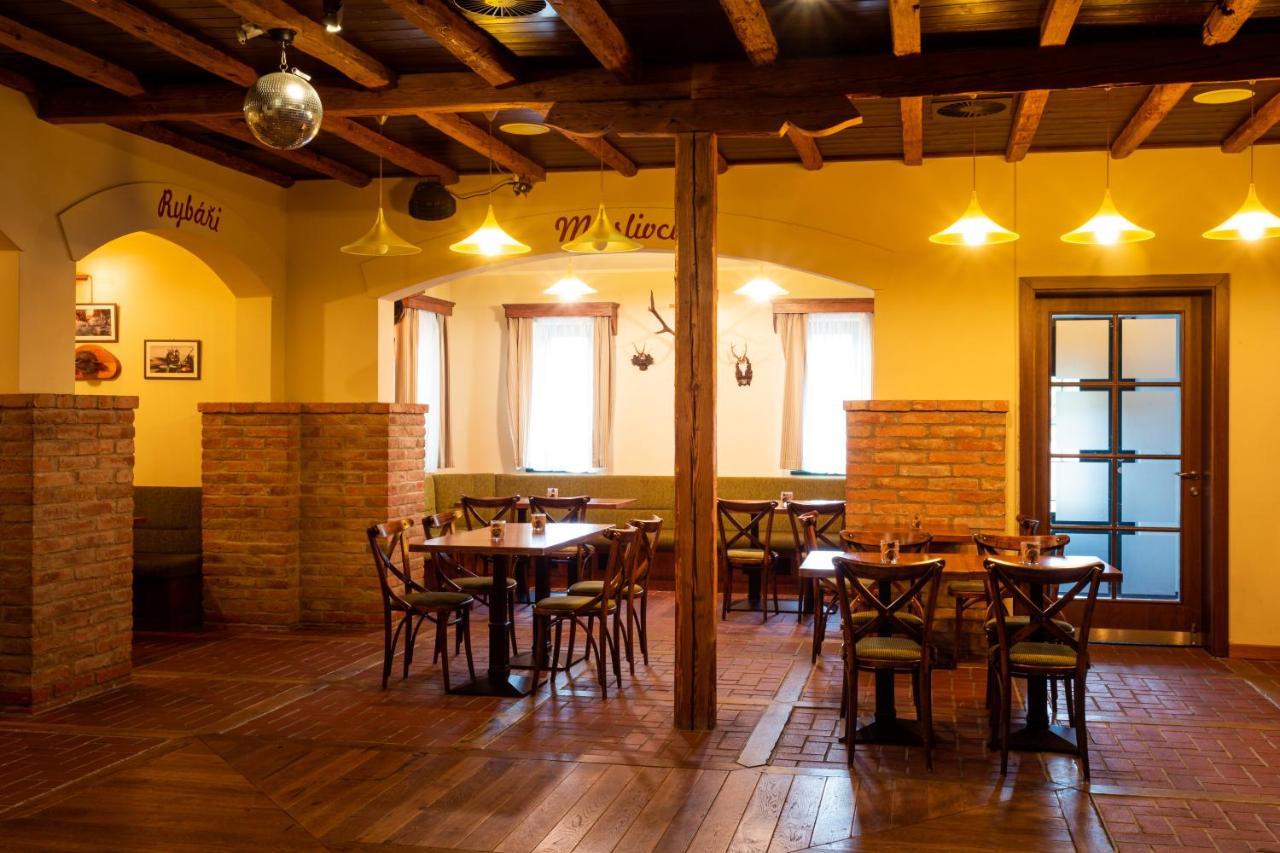 Hotel Studanka Рихнов-над-Кнежноу Экстерьер фото