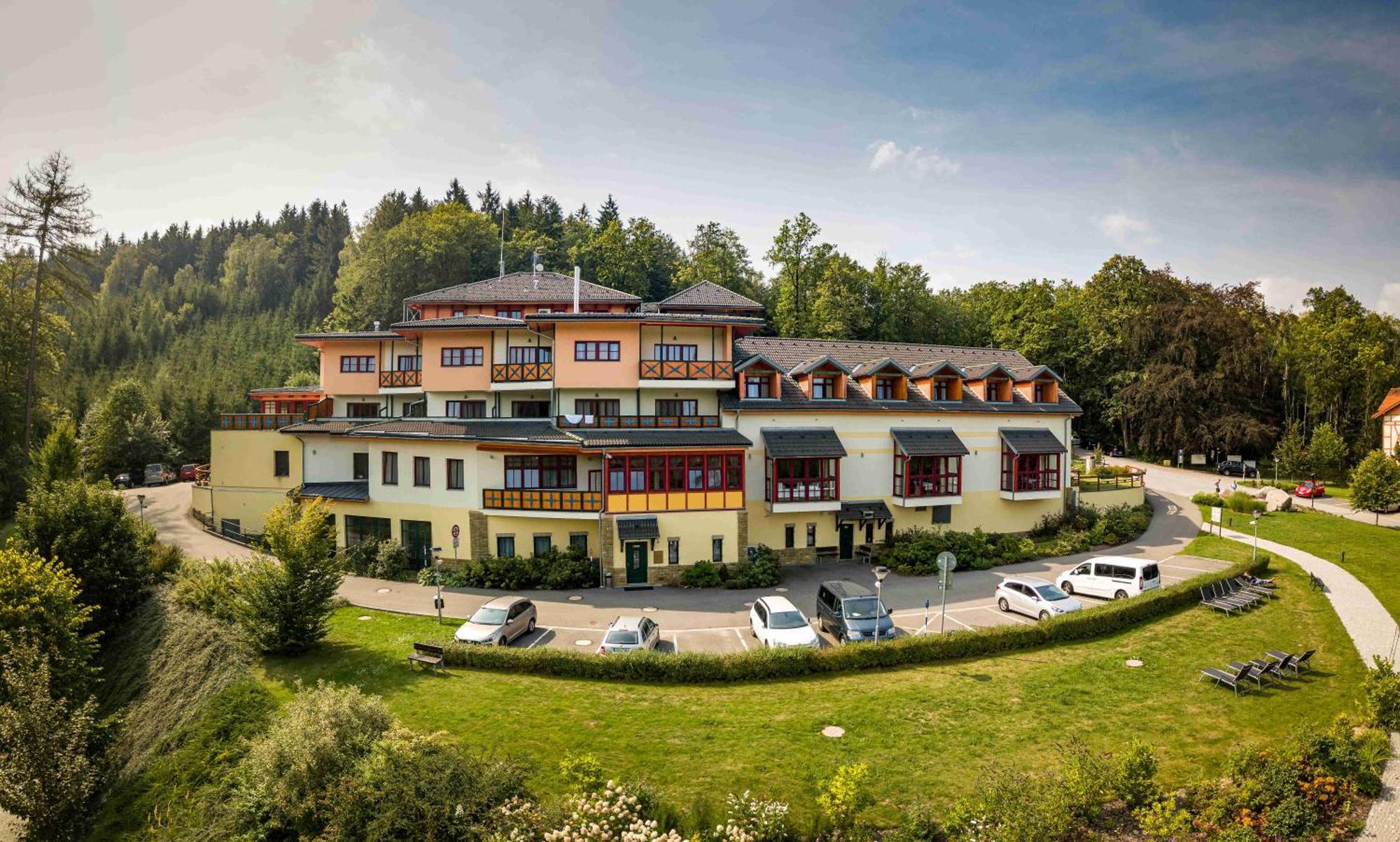 Hotel Studanka Рихнов-над-Кнежноу Экстерьер фото