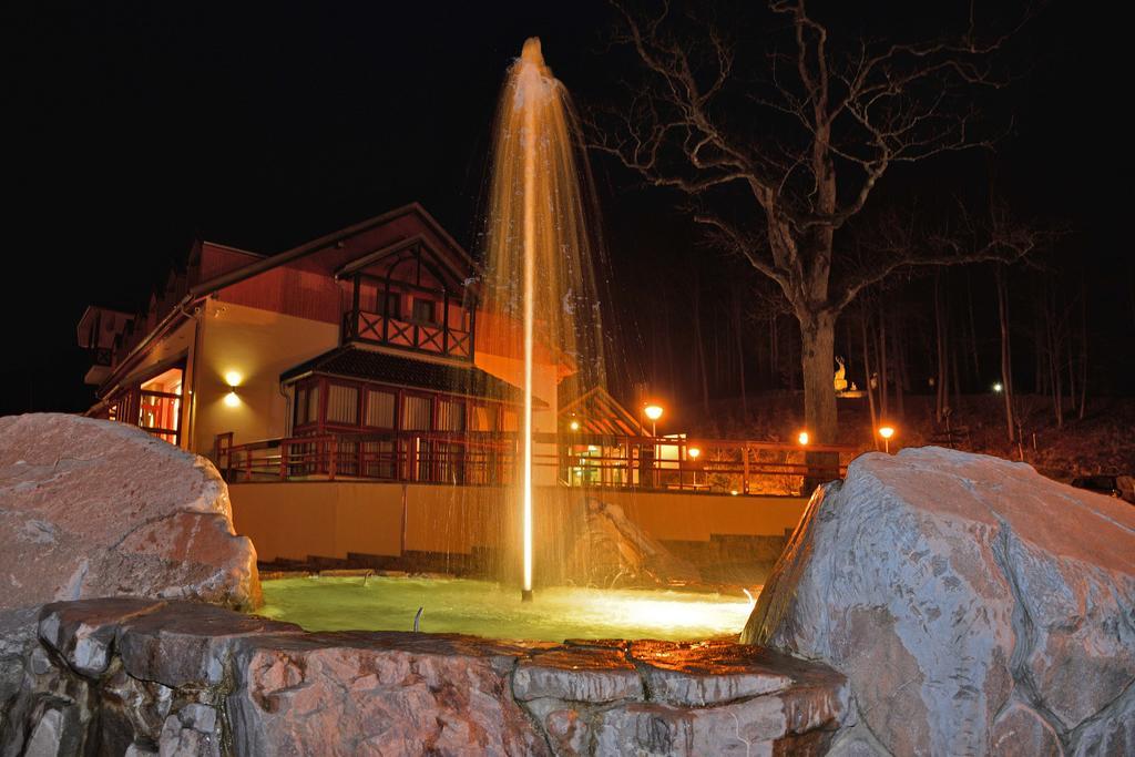 Hotel Studanka Рихнов-над-Кнежноу Экстерьер фото